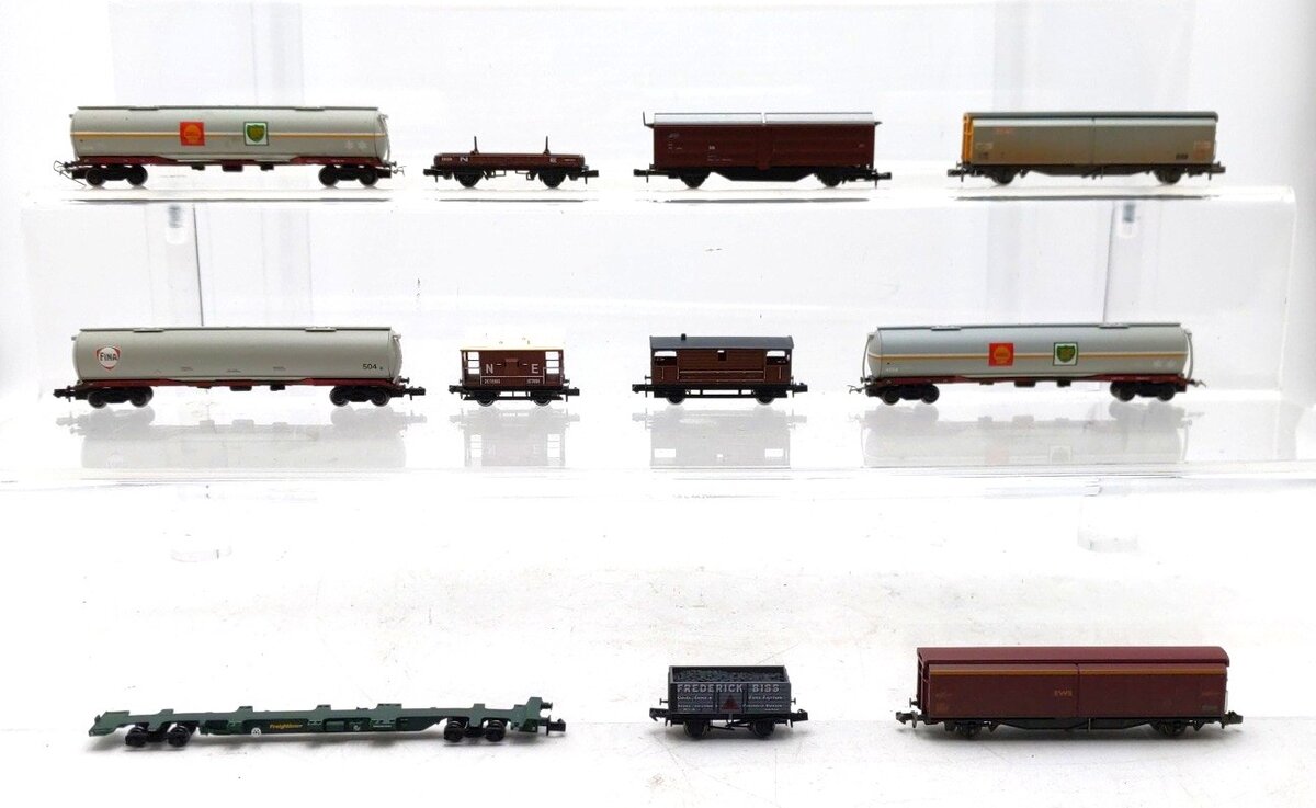 Graham Farish & Other N Scale Assorted Freight Cars [11] EX
