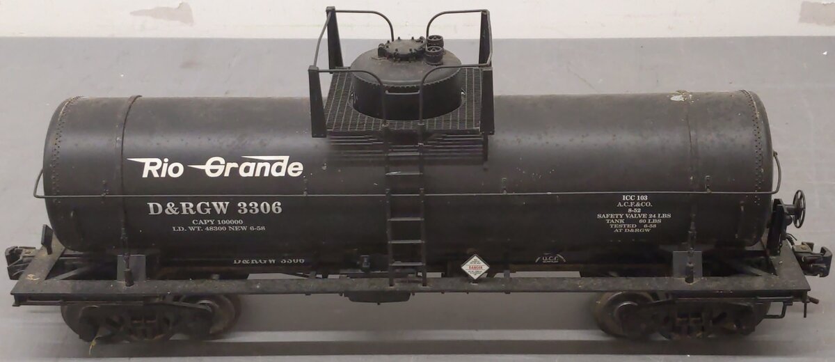 USA Trains 15108 G D&RGW 10,000-Gallon Tank Car #3306 Black - Metal Wheels