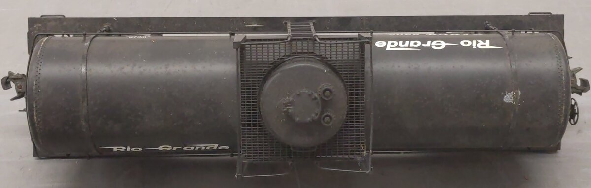 USA Trains 15108 G D&RGW 10,000-Gallon Tank Car #3306 Black - Metal Wheels