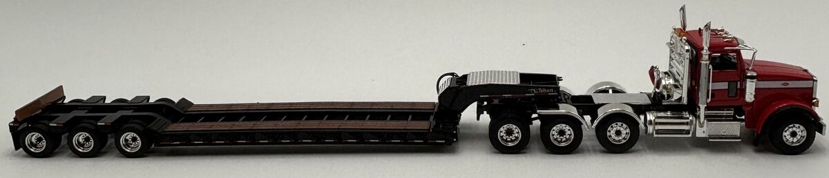 First Gear 50-3168 1:50 Pterbilt Model 357 w/Tri-Axle Lowboy Trailer LN/Box