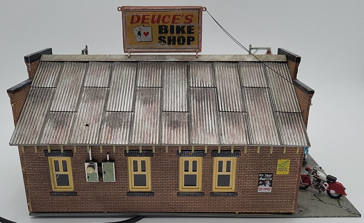 Woodland Scenics BR5045 HO Built-&-Ready Deuce's Bike Shop Assembled Building EX