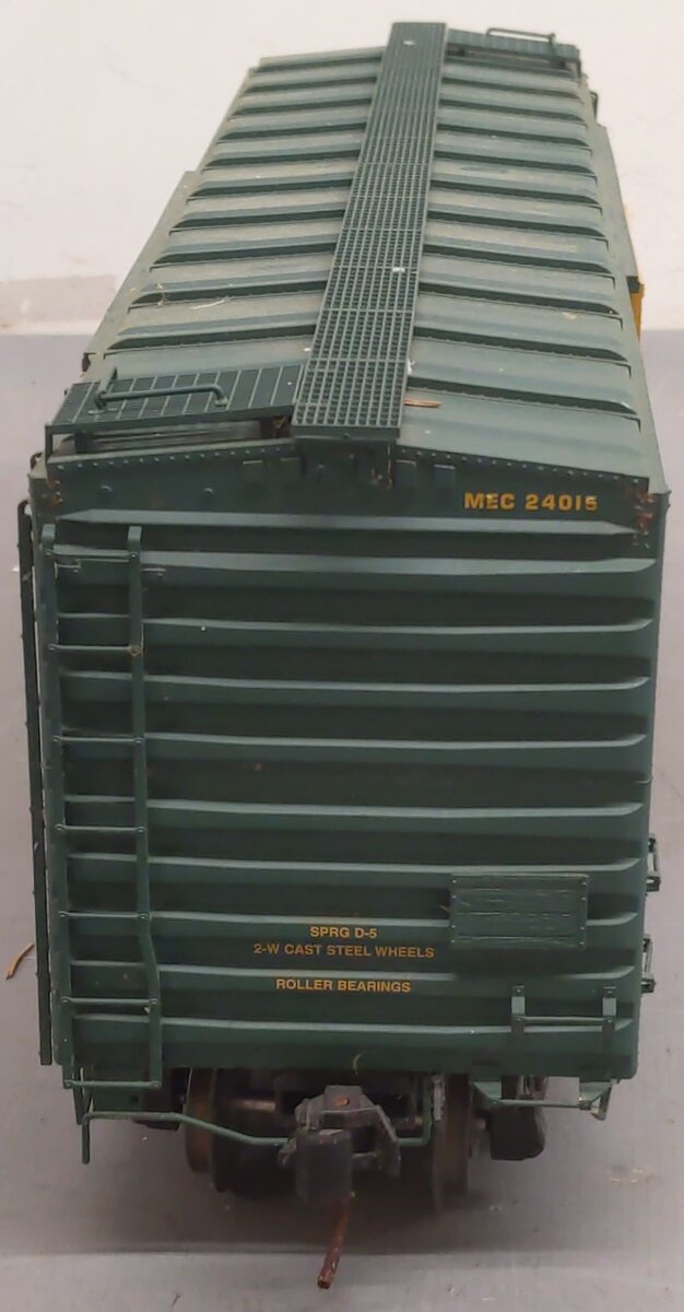 USA Trains R192253 G MEC 40' PS-1 Steel Box Car with 8' Youngstown Doors #24015