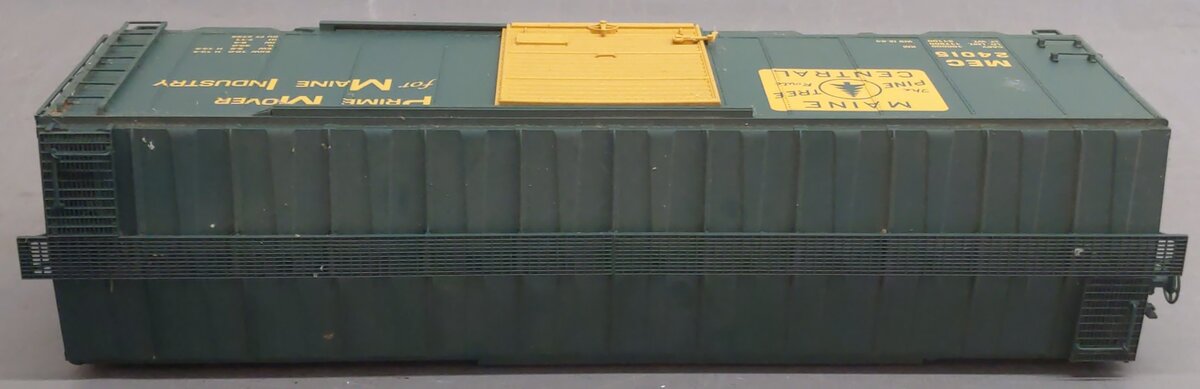 USA Trains R192253 G MEC 40' PS-1 Steel Box Car with 8' Youngstown Doors #24015