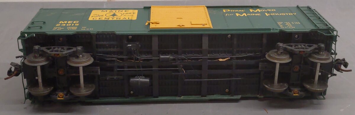 USA Trains R192253 G MEC 40' PS-1 Steel Box Car with 8' Youngstown Doors #24015