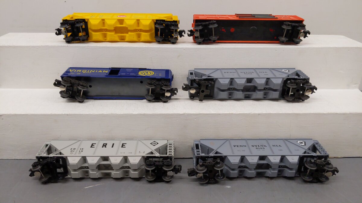 Lionel O Assorted Train Cars: 6-9371, 6-6123, 6-6123, 6-9777, 6-9763, 6-6118 [6] VG