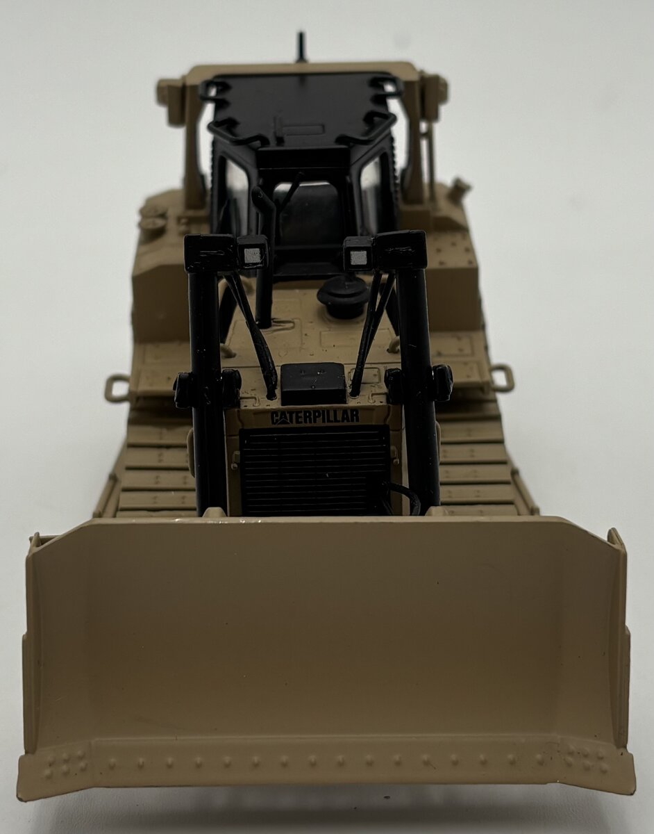 Tonkin TR60001-02 1:50 CAT D7R Track Type Tractor LN/Box