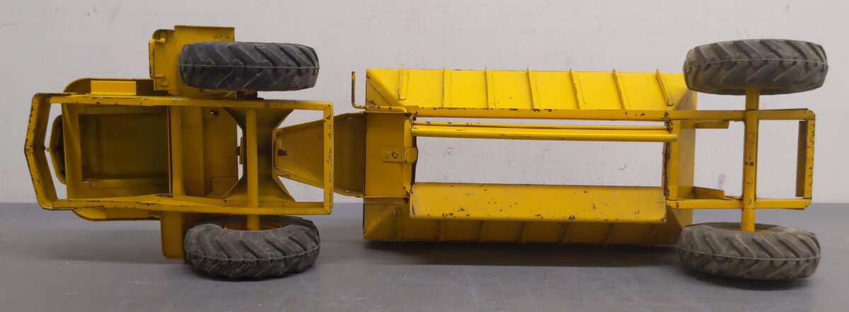 Doepke Pressed Steel Wooldridge 24" Toy Earth Mover VG