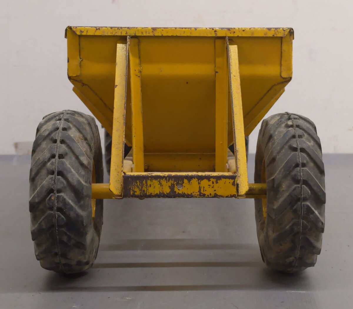 Doepke Pressed Steel Wooldridge 24" Toy Earth Mover VG
