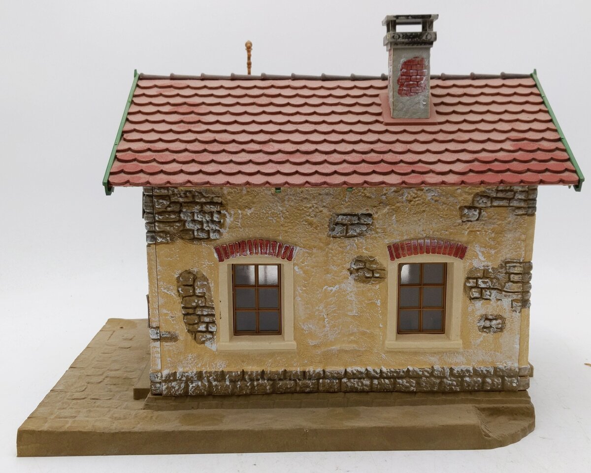 Pola 900 Kleinbach Passenger Station Assembled EX