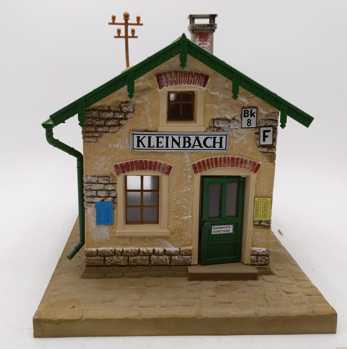 Pola 900 Kleinbach Passenger Station Assembled EX
