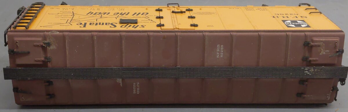 Aristo-Craft 46228-2 G Scale ATSF Grand Canyon Reefer (Metal Wheels)/Box