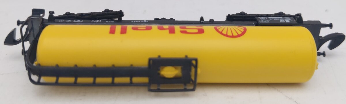 Marklin 8625 Z Scale Shell Oil Tanker Car EX/Box