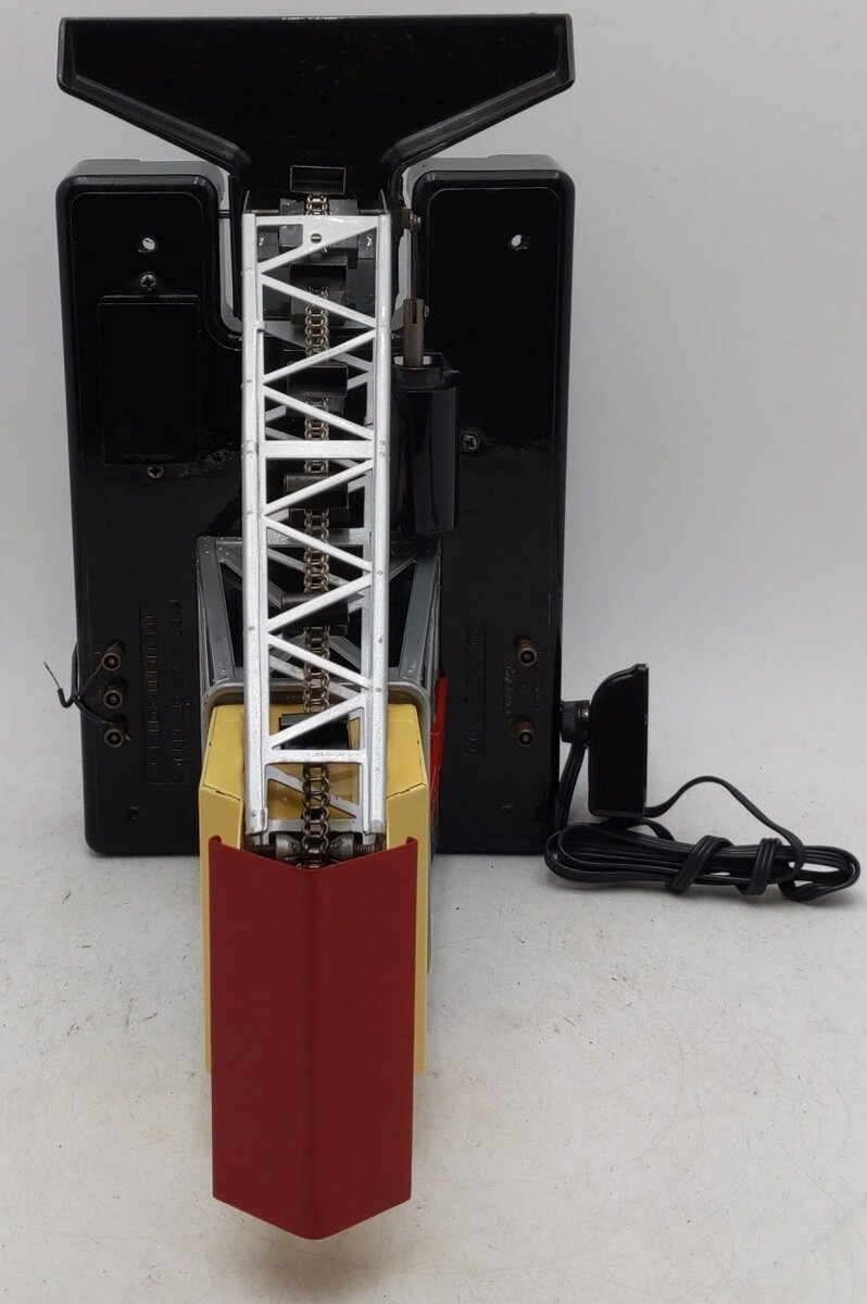 Lionel 97 Vintage O Operating Coal Elevator Loader VG