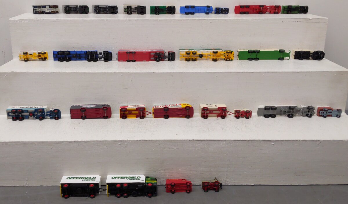 Brekina & Other HO Scale Assorted Layout Vehicles [24] EX