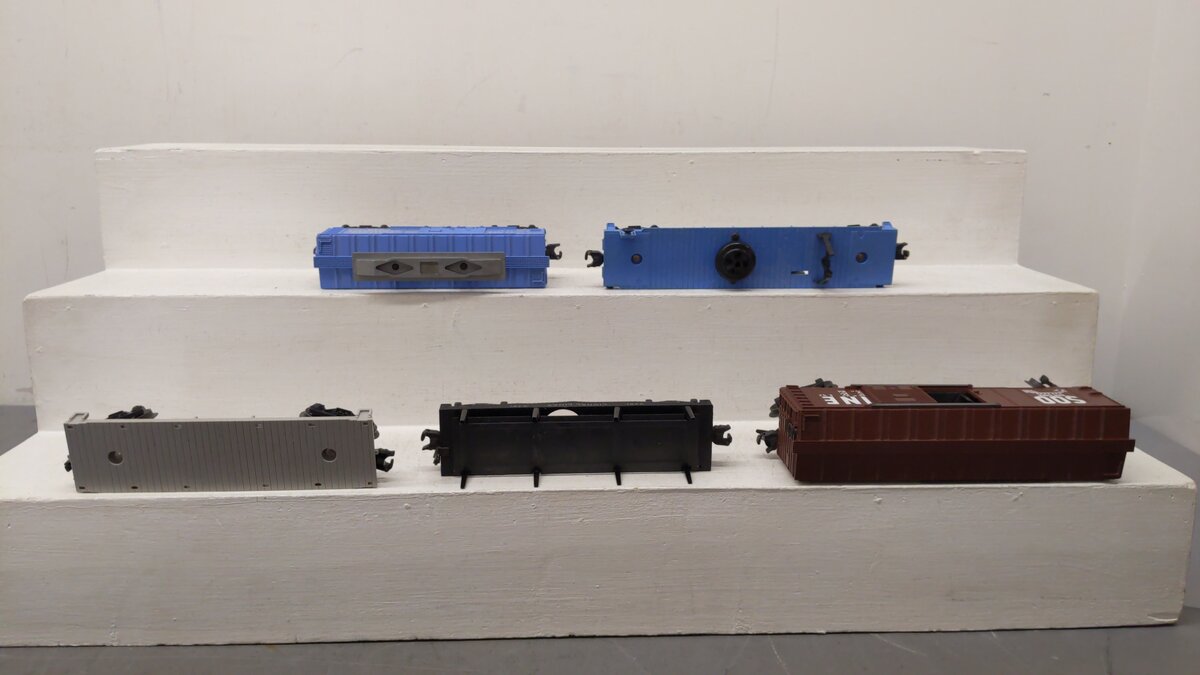 Lionel O Gauge Vintage Freight Cars 3451, 3494-625, 3357, 3410, 6401 [5] VG