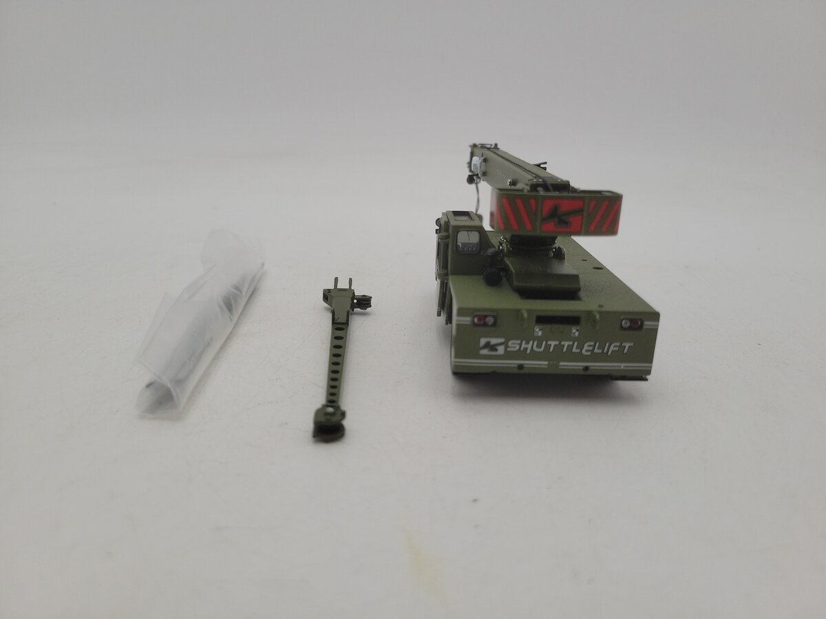 Sword Models SW2017-G 1:50 Scale Military Green Shuttlelift Carrydeck Crane EX/Box