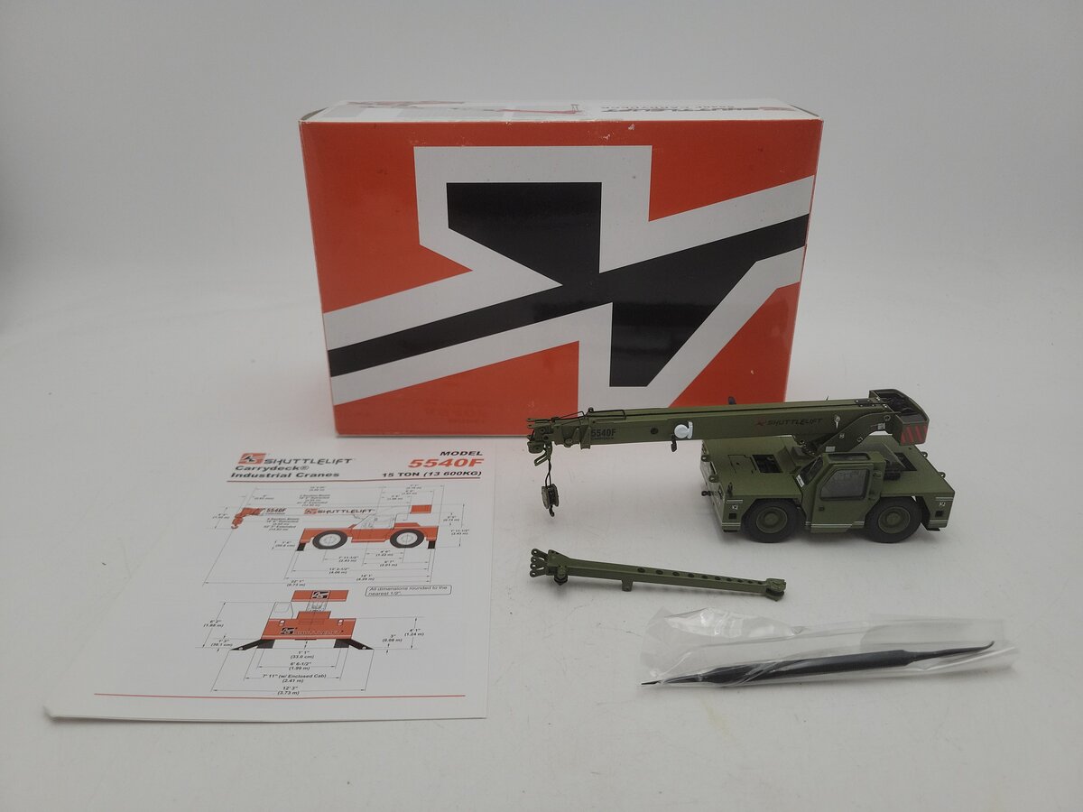 Sword Models SW2017-G 1:50 Scale Military Green Shuttlelift Carrydeck Crane EX/Box