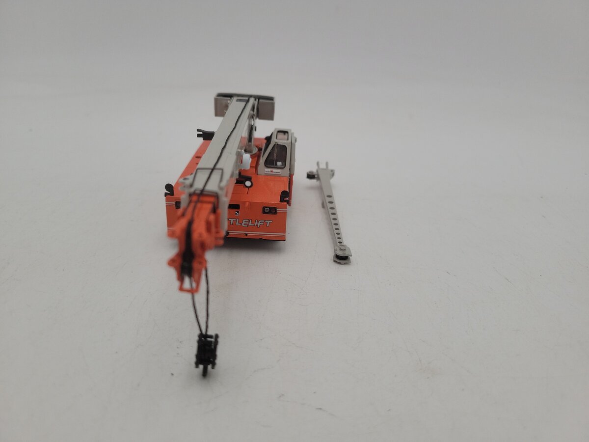 Sword Models SW2017-O 1:50 Scale Orange Shuttlelift 5540F Carrydeck Die Cast EX/Box