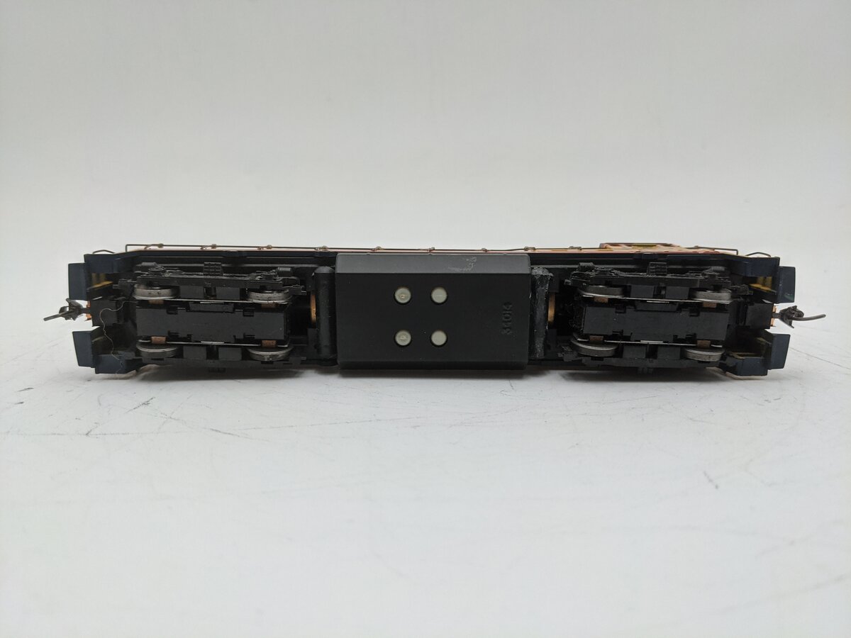 Athearn 3444 HO Chessie System U30B PWR Diesel Locomotive #8212 EX/Box