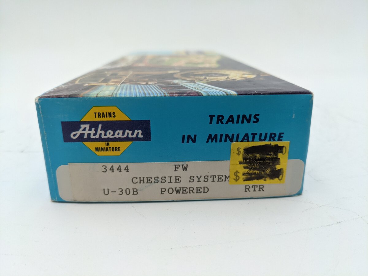 Athearn 3444 HO Chessie System U30B PWR Diesel Locomotive #8212 EX/Box