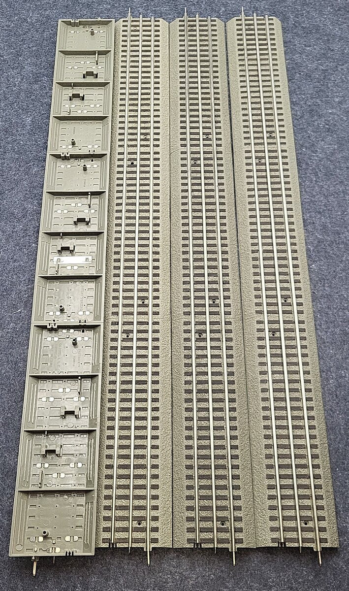 Lionel 6-12042 FasTrack 30" Straight Section (4) EX