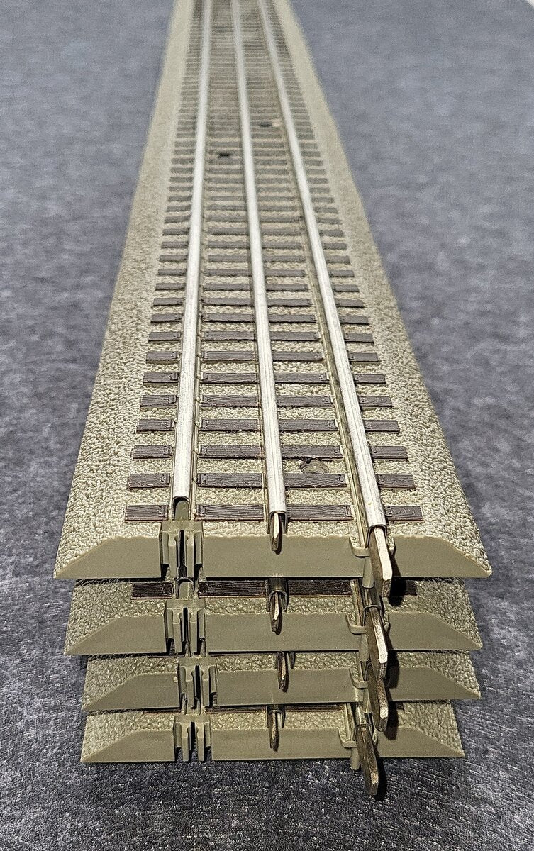 Lionel 6-12042 FasTrack 30" Straight Section (4) EX