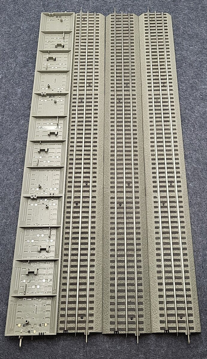 Lionel 6-12042 FasTrack 30" Straight Section (4) EX