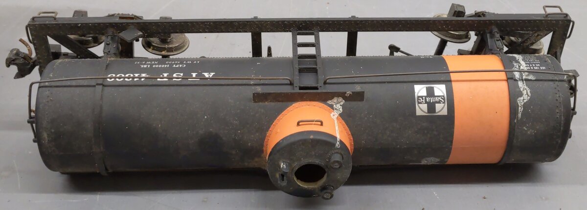 Aristo-Craft 41309 Santa Fe Single Dome Tank Car (Metal Wheels)/Box