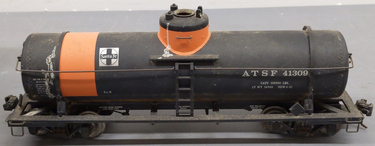 Aristo-Craft 41309 Santa Fe Single Dome Tank Car (Metal Wheels)/Box