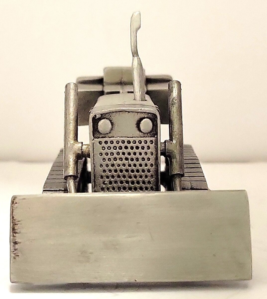 SpecCast 1:43 Pewter Case International Harvester Bulldozer EX/Box