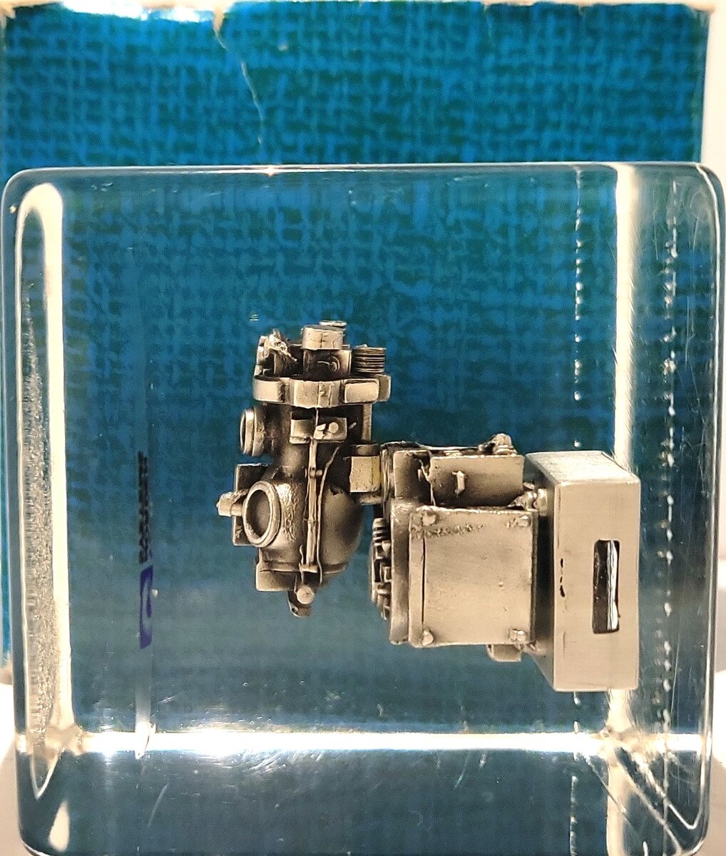 United Technologies NORDEN SYSTEMS WW2 Norden Bombsight Paperweight EX/Box