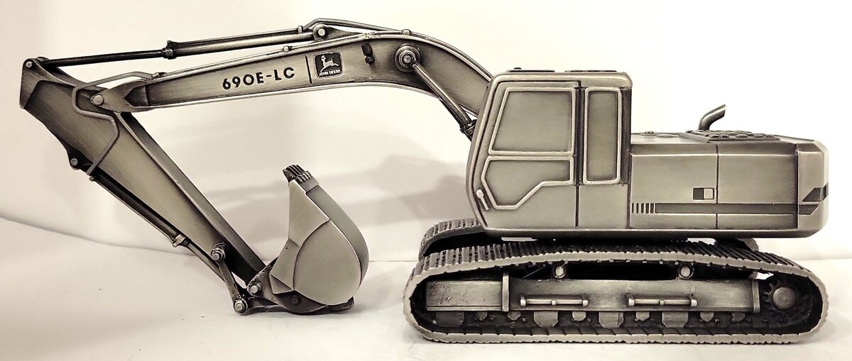SpecCast 1:50 Pewter John Deere Model 690E-LC Excavator LN