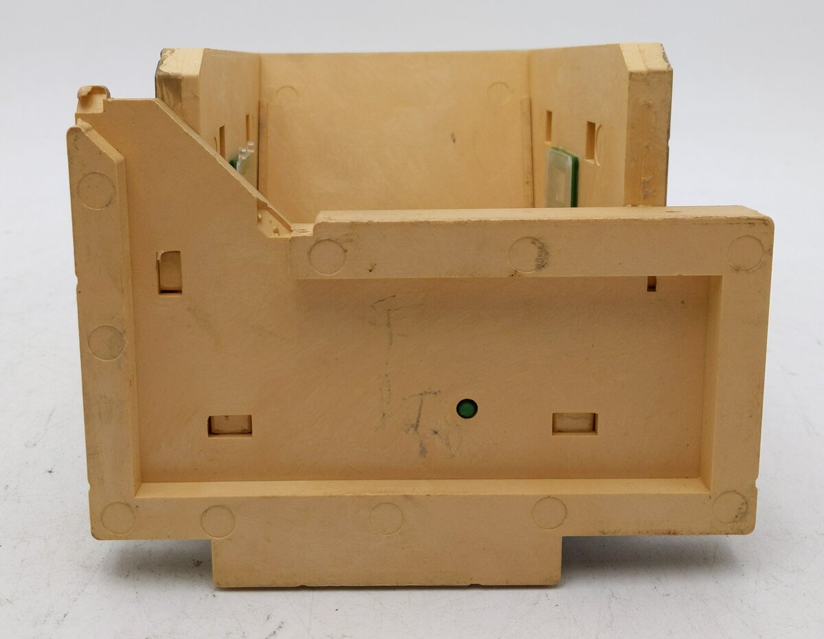 Assorted G Scale Barn & Building [2] EX