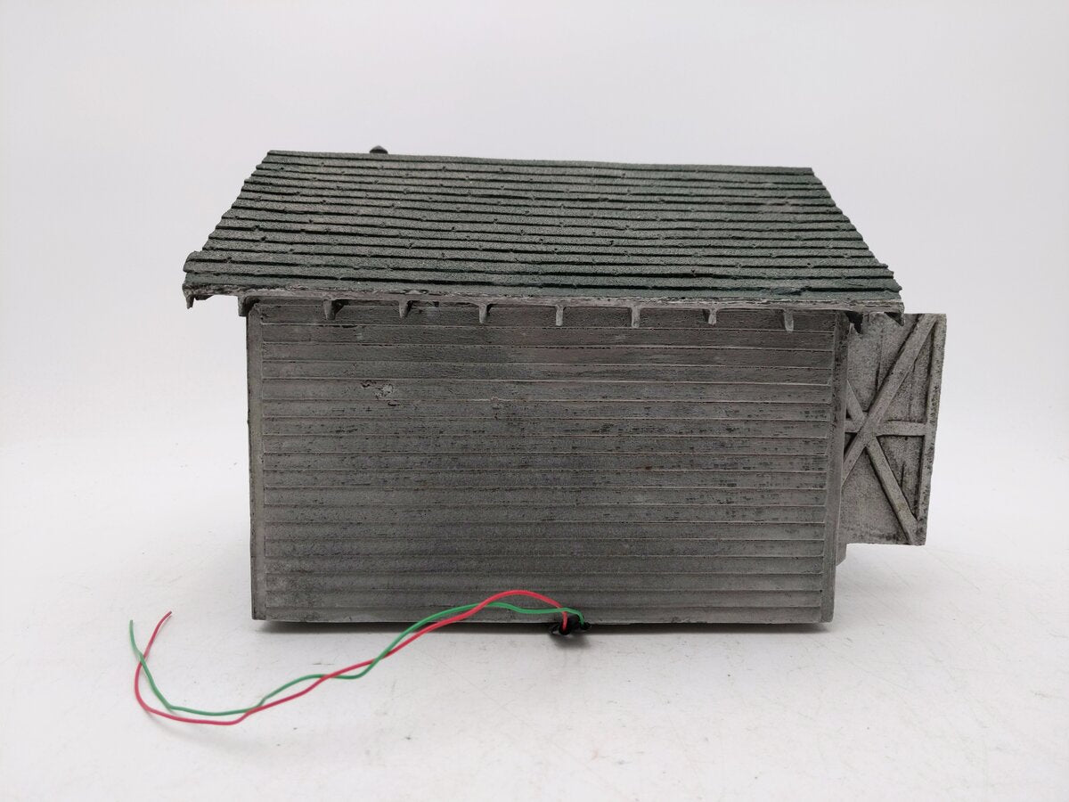 Assorted G Scale Barn & Building [2] EX