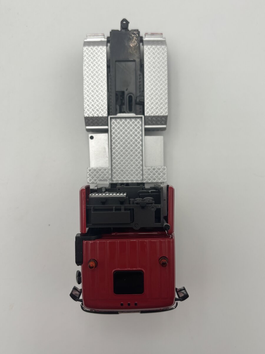 WSI 01-1099 1:50 Zaugg Mercedes MP3 L-Cabine 6x6-Scheuerle Intercombi LN/Box