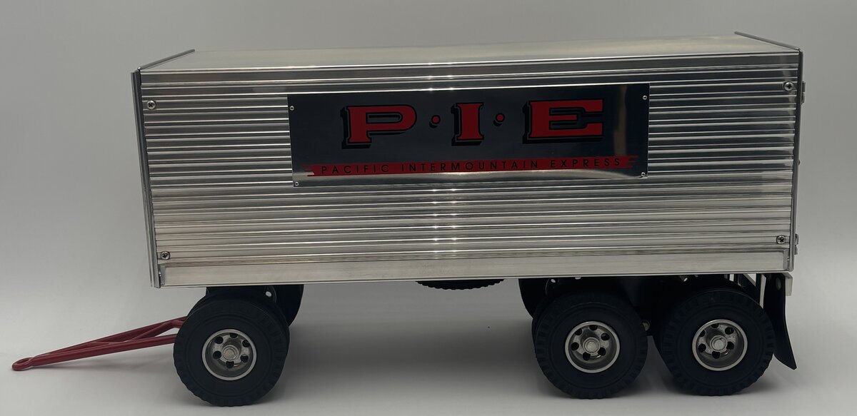 Smith Miller 1:16 MACK P.I.E. Truck & Trailer EX
