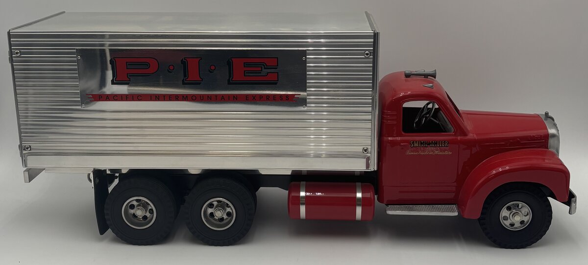 Smith Miller 1:16 MACK P.I.E. Truck & Trailer EX