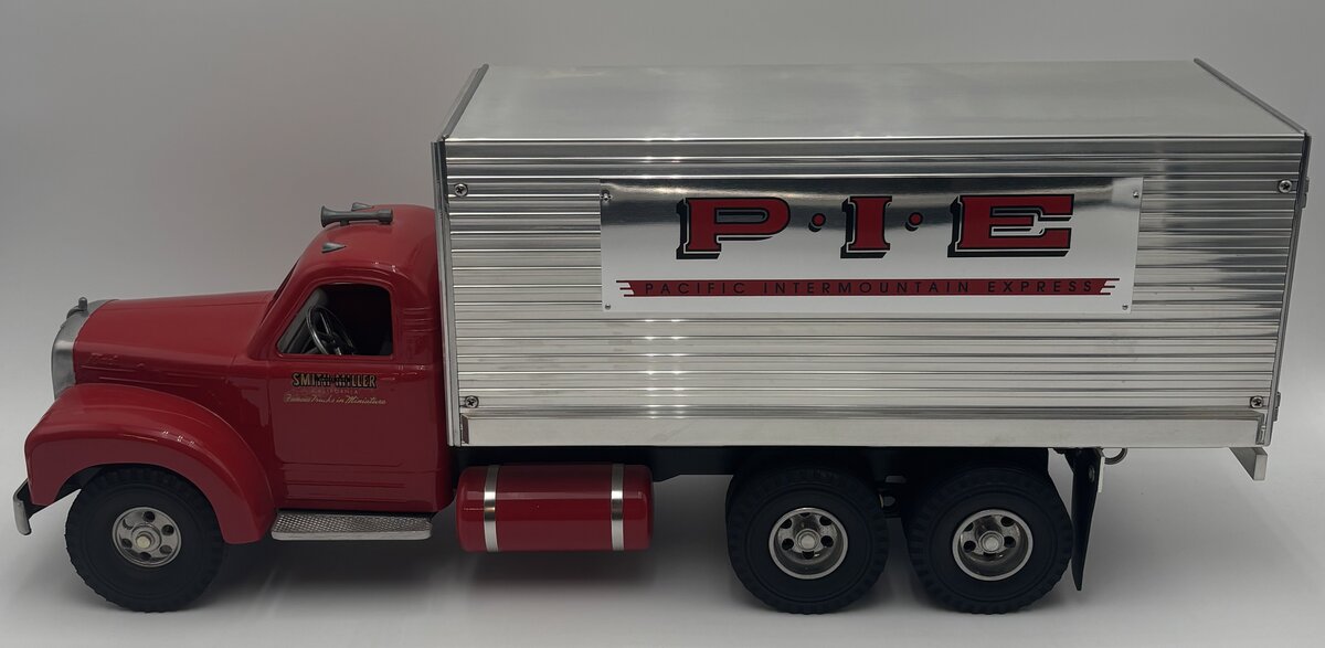 Smith Miller 1:16 MACK P.I.E. Truck & Trailer EX