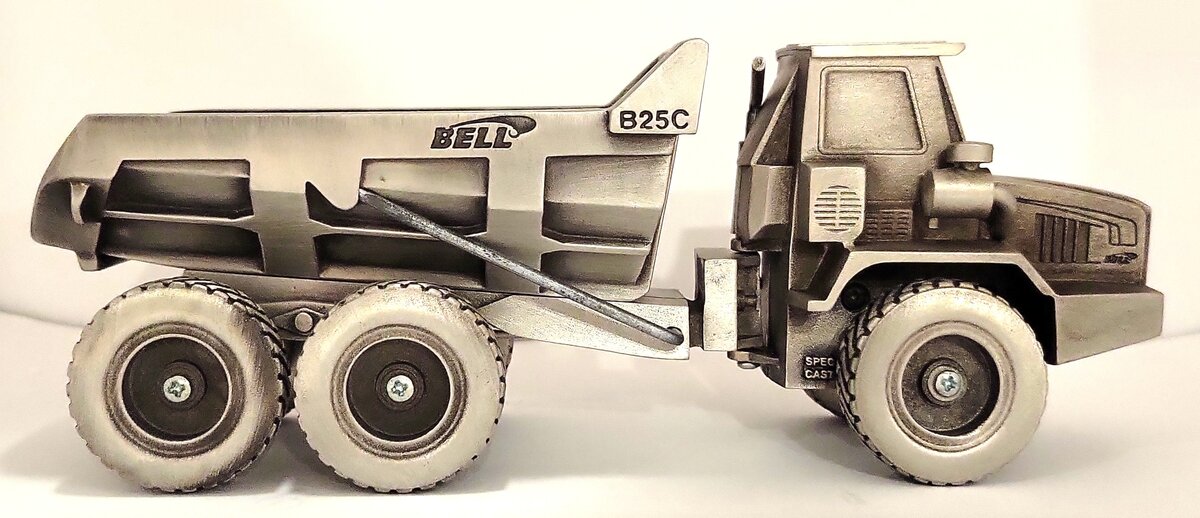 SpecCast CUST-671 1:50 Pewter Bell B25C Dump Truck LN/Box