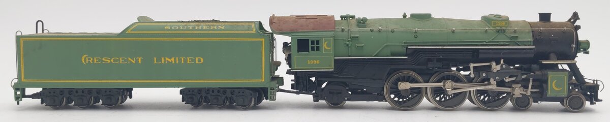AHM 5087-E HO Scale 4-6-2 Southern Crescent Limited Steam Locomotive and Tender