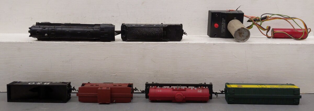 Gilbert 332 HO Vintage Hudson 4-Car Steam Freight Set EX/Box