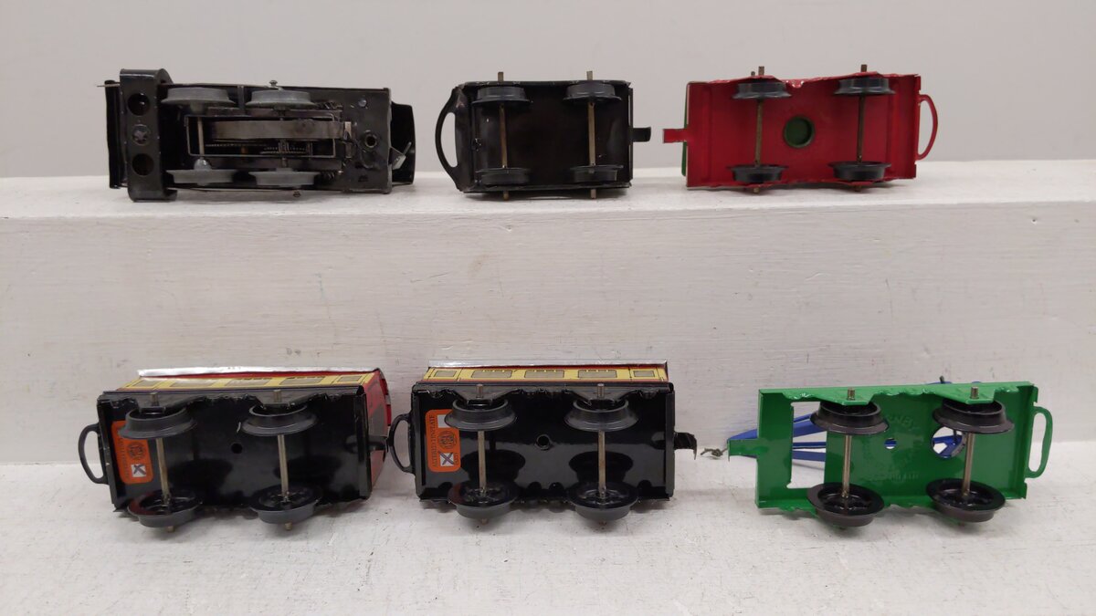 Hornby 21 Vintage O Gauge Clockwork Steam Locomotive Passenger Set VG/Box