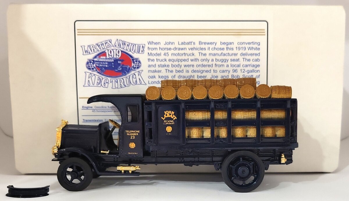 DMP 1919 1:43 Die-Cast Labatts Antique Keg Truck EX/Box