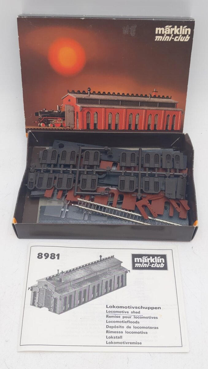 Marklin 8981 Z Scale Stall Locomotive Shed with Electric Door Kit EX/Box