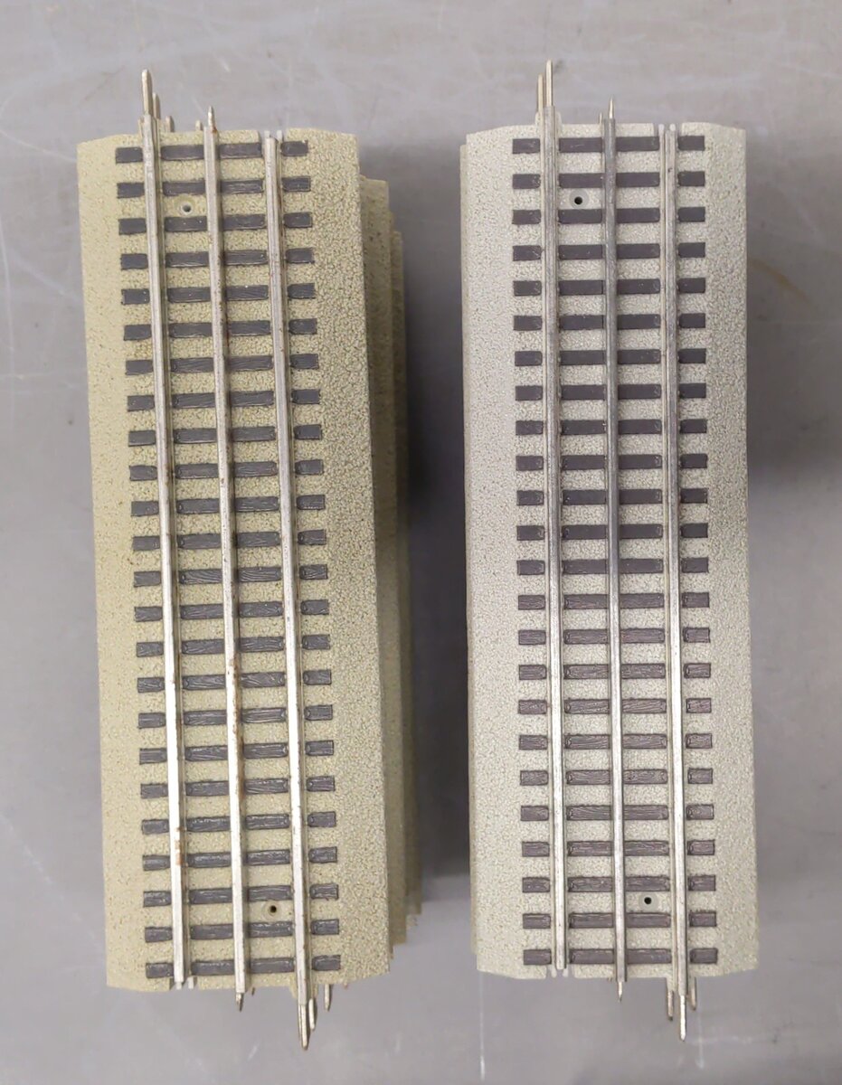 Lionel 6-12014 FasTrack 10 Inch Straight Track (18) VG