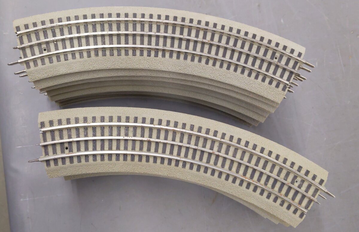 Lionel 6-12015 FasTrack O36 45-Degree Curved Track (19) VG