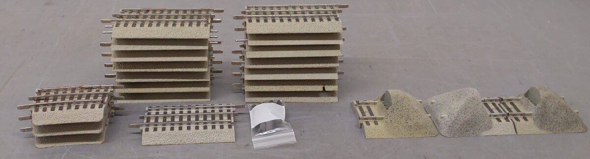 Lionel O Gauge Assorted FasTrack Track Sections-Curved, Straight, & Bumpers [21] VG