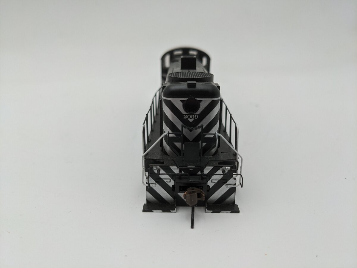 Bachmann 63908 HO Santa Fe ALCO RS3 Diesel Locomotive Sound/DCC #2099 EX/Box