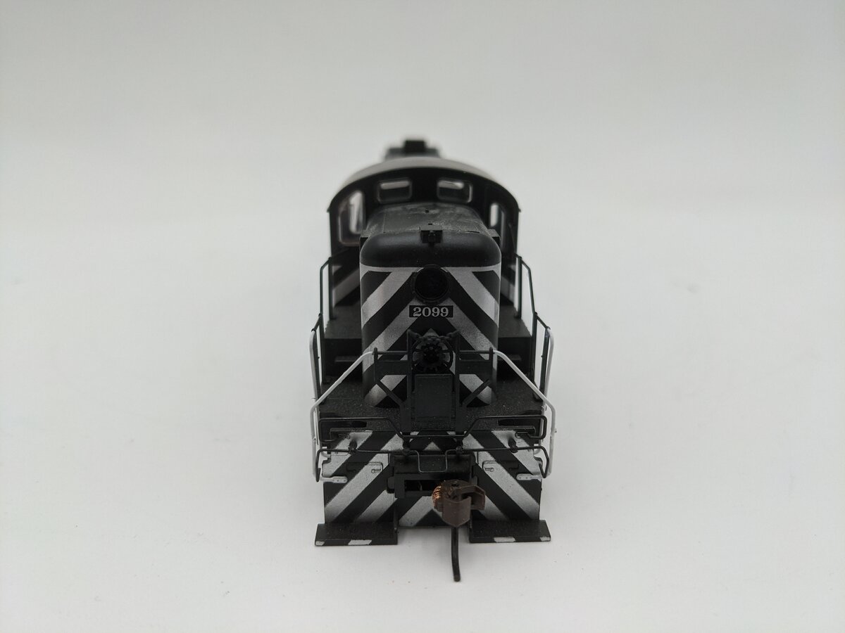 Bachmann 63908 HO Santa Fe ALCO RS3 Diesel Locomotive Sound/DCC #2099 EX/Box