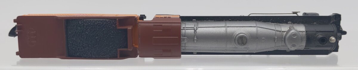 Marklin 8139 Z Scale Milwaukee Road 2-8-2 Steam Locomotive & Tender #8689 EX
